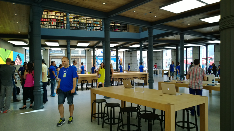 Illustration for article titled Así es el nuevo Apple Store de la Puerta del Sol de Madrid